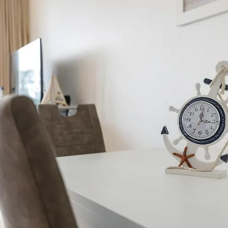 Meeresstrand, App 304 *