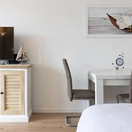 Meeresstrand, App 304 *